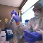 El Covid «Frankenstein» se detectó cerca de Argentina: dónde circula y de qué se trata