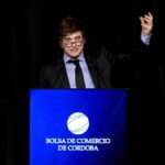 Ante empresarios de Córdoba, Milei atribuyó la suba del Riesgo País al “pánico político”