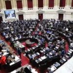 Tras rechazar los vetos de Javier Milei, diputados cantaron «Karina es alta coimera»