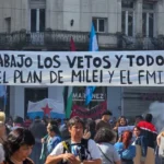 Vuelven a hablar los carteles: así se expresaron los manifestantes en la Marcha Federal Universitaria