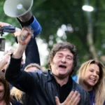 El parlamento en riesgo: consecuencias de un mandato teatral