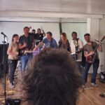 Banda en fuga: Milei ensaya con su grupo las canciones que interpretará el lunes en el Movistar Arena