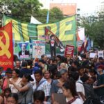 Marcha opositora a Milei en Rosario: lo declararon “persona no grata” y sonó fuerte el hit “alta coimera”